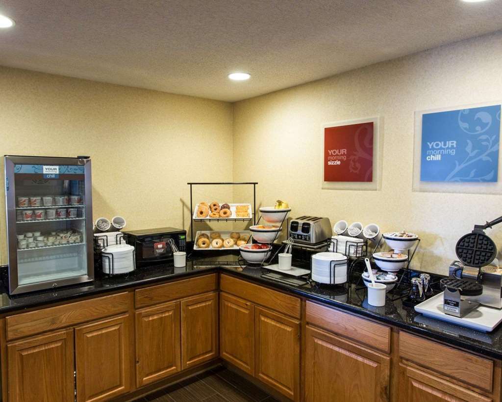Quality Inn I-25 Pueblo Restaurace fotografie